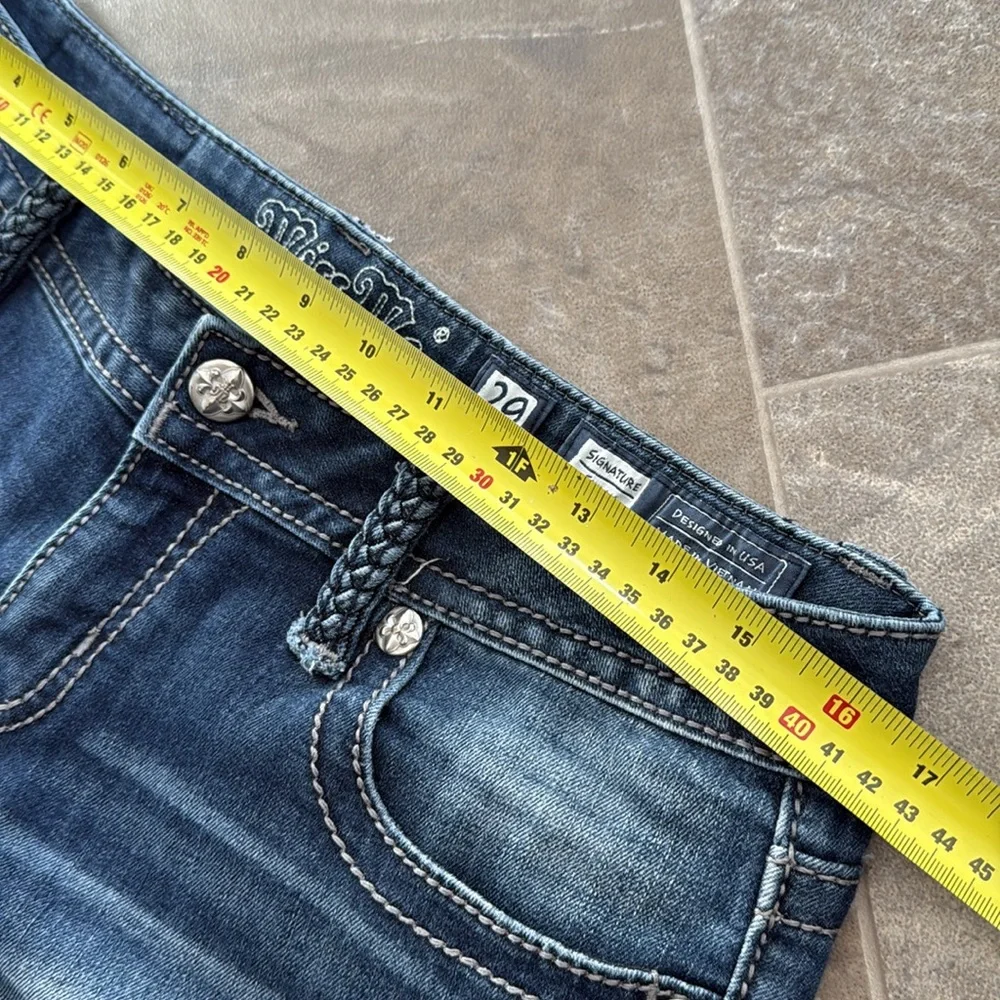 Miss Me 29 signature skinny These are stylish Miss Me bootcut jeans. Like new - Picture 7 of 16